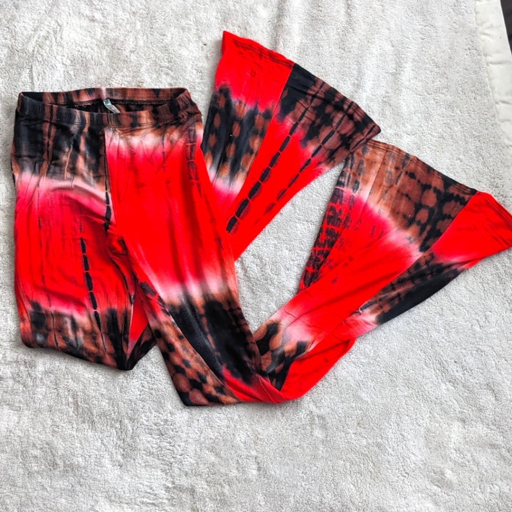Stretchy tie dye flare leg pants